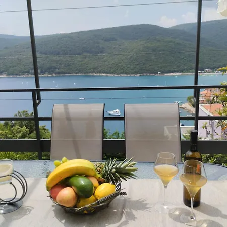 아파트 Bruna With Terrace And Spectacular Sea View *