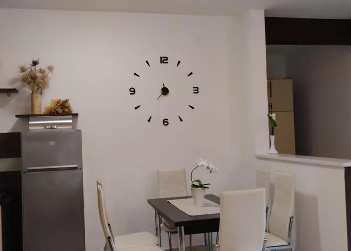 Bruna With Terrace And Spectacular Sea View 라벡